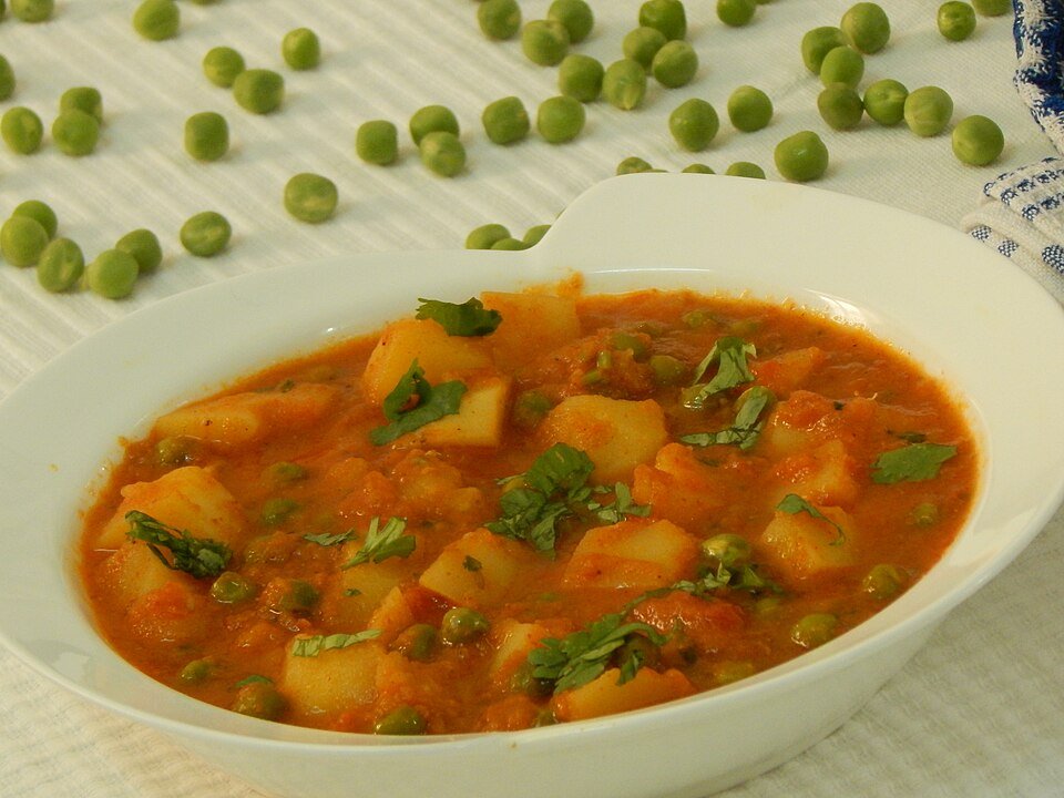 Representative photograph of aloo matar