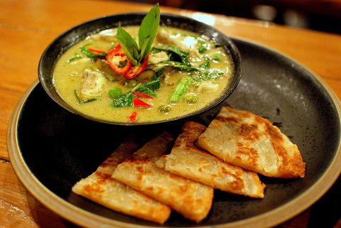 Representative photograph of thai green chicken curry