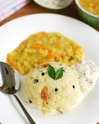 Savory rice and lentil pongal with cashews and curry leaves